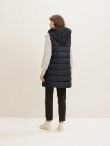 Dugi puf prsluk s kapuljačom - Crna_6682599