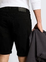 Josh kratke pantalone od teksasa klasičnog kroja - Crna_963727