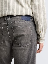 Josh kratke pantalone od teksasa klasičnog kroja - Siva_4857959
