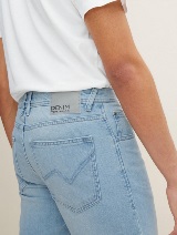 Kratke traper hlače sa podvrnutim  nogavicama - Plava_4401617