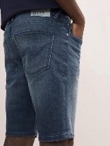 Kratke traper hlače sa podvrnutim  nogavicama - Plava_8915587