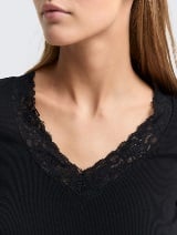 Tricou cu detalii din dantelă - Negru_689361