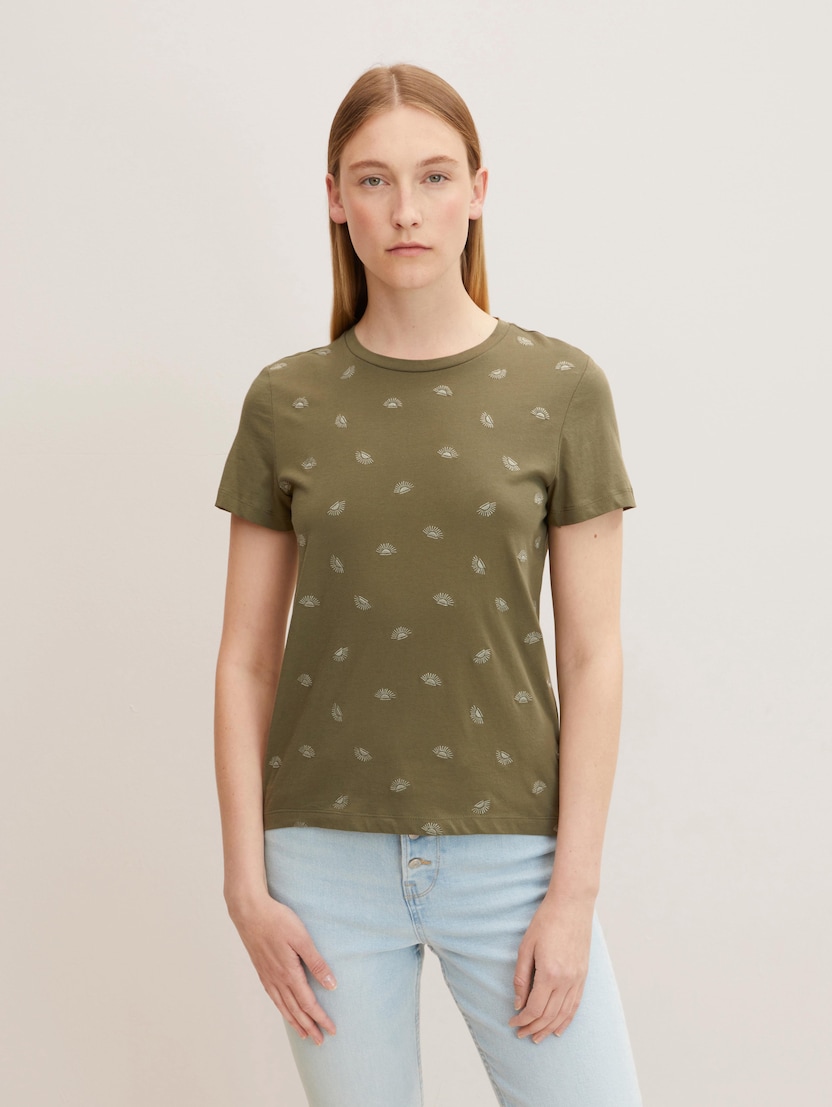 Majica z majhnimi vezenimi deli po celotnem oblačilu - Zelena