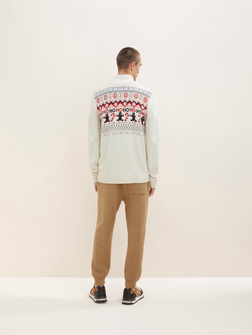Pleteni pulover s poudarjenim ovratnim delom in božičnim motivom - Vzorec/večbarvna_5082681