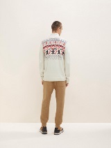 Pleteni pulover s poudarjenim ovratnim delom in božičnim motivom - Vzorec/večbarvna_5082681