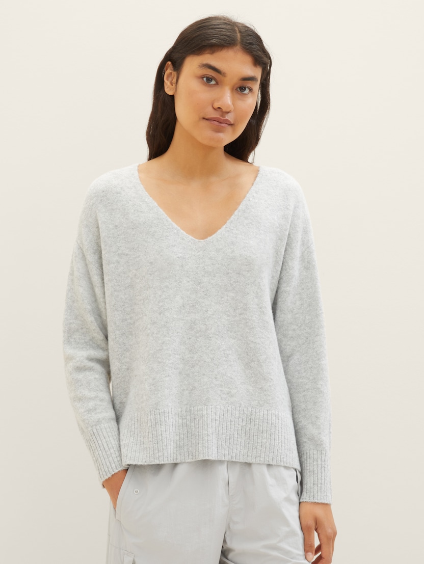 Pleteni džemper sa V-izrezom - Siva_4342508