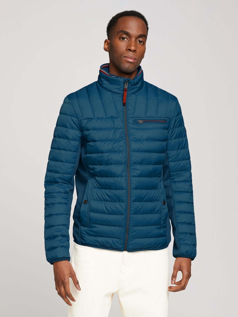 Prošivena hibridna jakna s džepom na prsima s patentnim zatvaračem - Plava