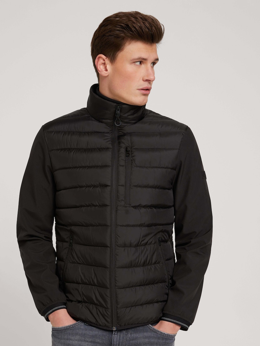 Prošivena hibridna jakna s džepom na prsima s patentnim zatvaračem i neprošivenim rukavima - Crna_6500123
