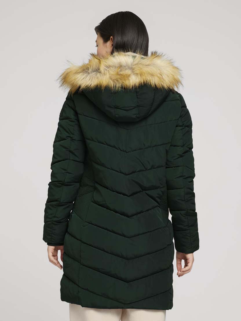 Prešita jakna v dolgem stilu s snemljivo kapuco iz umetnega krzna - Zelena_93984