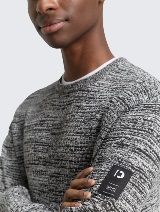 Strukturirani pleteni pulover - Siva_704352