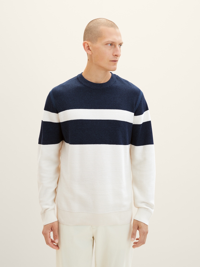  Strukturiran pleteni pulover - Vzorec/večbarvna-1038207-32725