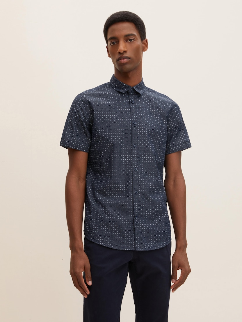 Strukturirana srajca z minimalnim dizajnom - Vzorec-večbarvna
