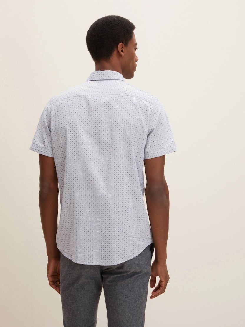 Strukturirana srajca z minimalnim dizajnom - Vzorec/večbarvna_5371473
