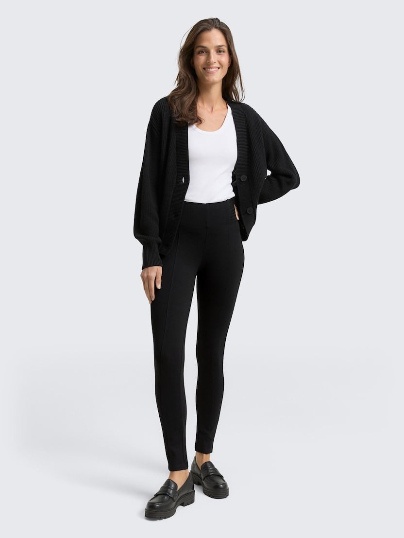 Pantalone vrlo uskog  kroja - Crna_571361